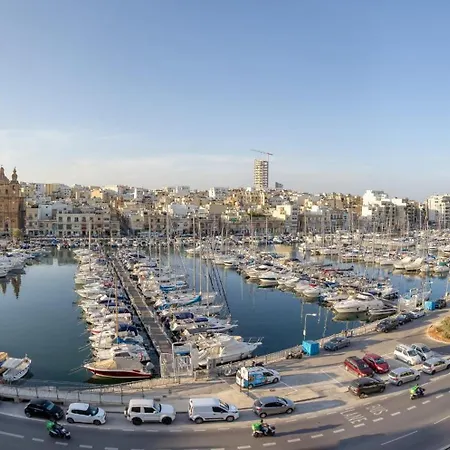 Seafront Apartment-Hosted By Sweetstay Pieta Exterior photo