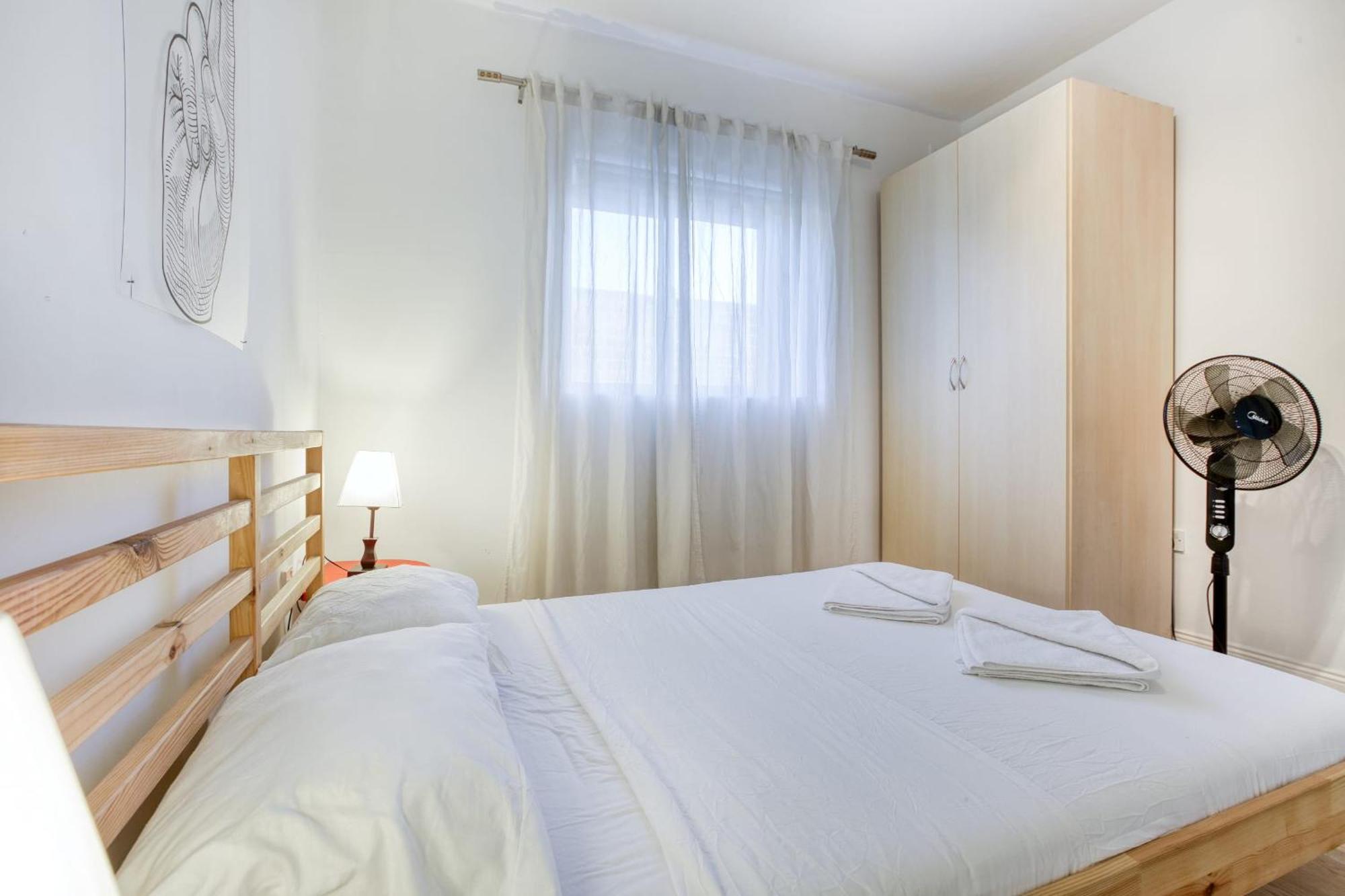 Apartment Seafront Apartment-hosted By Sweetstay Pieta