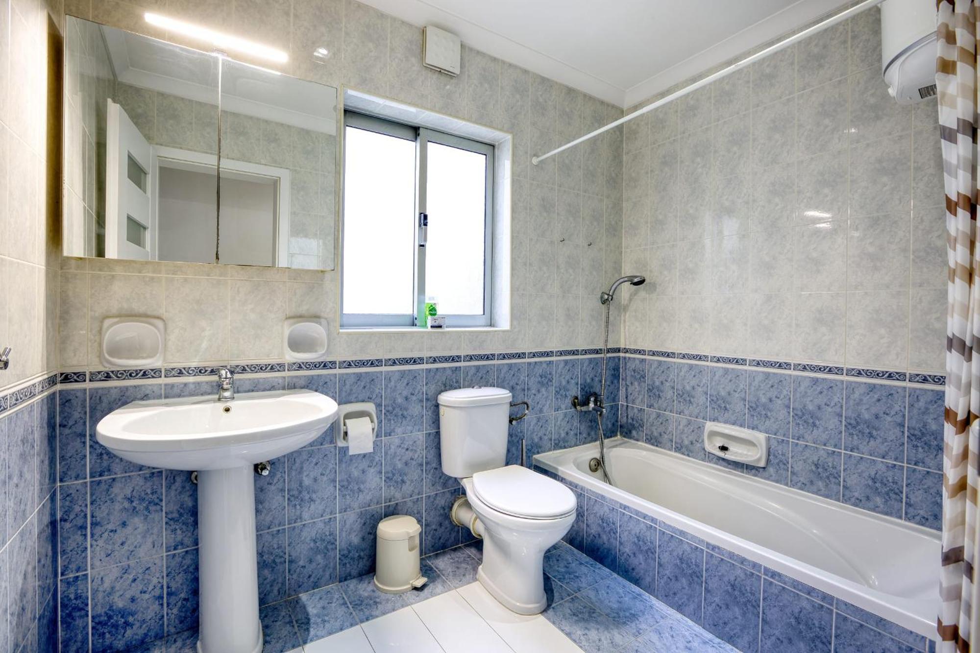 Apartment Seafront Apartment-hosted By Sweetstay *